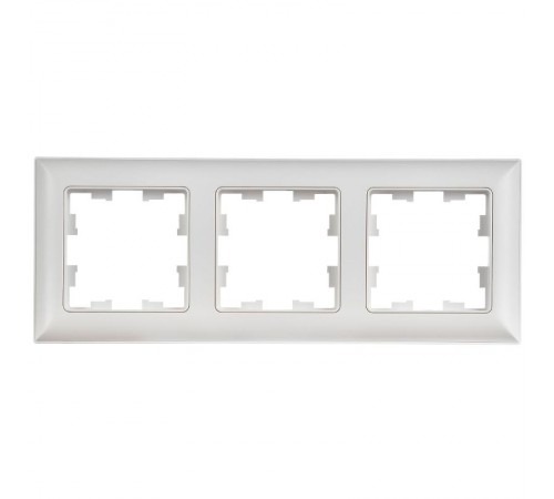 BRITE Рамка 3-местная РУ-3-БрАБ арктический белый/белый   BR-M32-12-K91  IEK