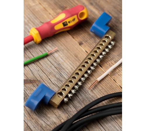 Шина "0" N (6х9мм) 16 отверстий латунь 2 синих угловых изолятора EKF PROxima  sn0-2-63-16  EKF