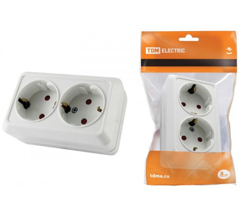 Розетка двойная 2П+З открытой установки с з/ш IP20 16А, белый "Ладога"   SQ1801-0062  TDM