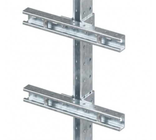 Комплект монтажных профилей на стойку для крепления 4 оболочки(ек) с видом защиты Ex e горячеоцинкованный, длина 600 мм  EX-E4SPR06  DKC
