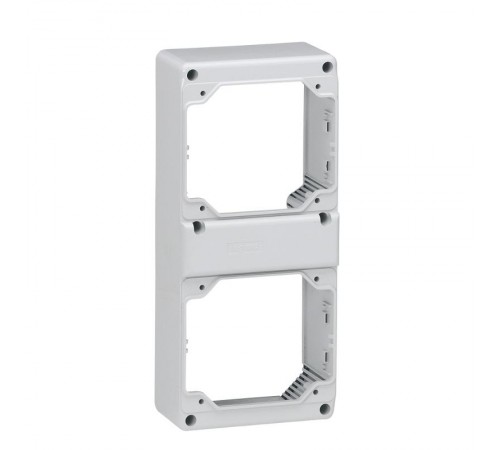 Лицевая панель - P17 Tempra Pro - 280x125 - 2 розетки 16 А c блокировкой-выключателем  057723  Legrand