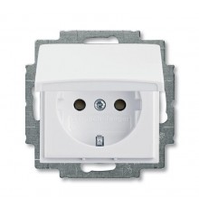 Розетка SCHUKO 16А 250В с защитными шторками, с крышкой, серия basic55, цвет альпийский белый  2CKA002111A0654  ABB
