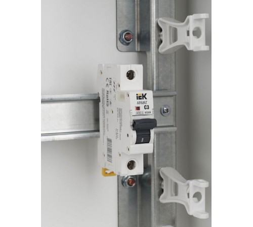 Выключатель автоматический однополюсный M06N 1P C 3А 6кА ARMAT  AR-M06N-1-C003  IEK