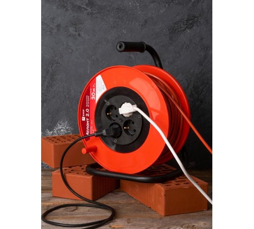 Удлинитель на катушке "Атлант 2.0" 4 гнезда 30м с заземлением  ПВС 3*1,0  10А/2,2кВт PROxima  UKA02-10-310-4-30  EKF