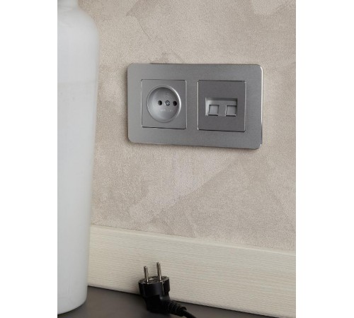 BRITE Розетка без заземления без шторок10А РС10-1-0-БрА алюминий  BR-R10-10-K47  IEK