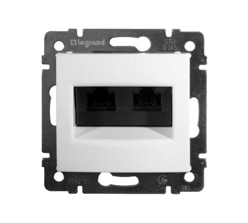 Valena Белый Розетка комп(RJ45) 2-ая 5 кат UTP  774231  Legrand