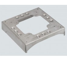 Simon Connect Соединительный цоколь, 3 перф. к/к 85x18мм, 1 отверст. к/к 130х18мм, сталь  KTA813-8  Simon