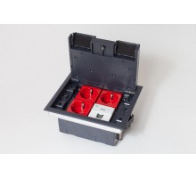 Люк на 4 поста(45*45)металл/пластик с пластиковой коробкой IP40  300005  SPL