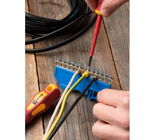 Шина "0" N 63.12 изолятор на DIN-рейку (латунь) EKF PROxima  sn0-63-12-d  EKF