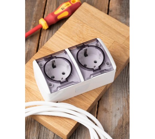 Владивосток Розетка 2-местная 16А с заземлением с прозрачной крышкой IP54  EQR16-129-30-54-T  EKF