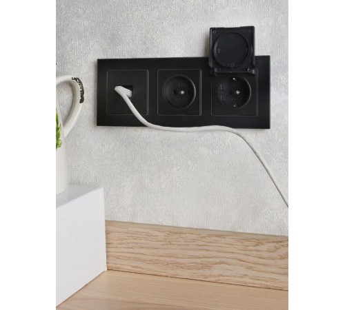 BRITE Розетка компьютерная RJ45 кат.6 РК11-БрЧ черный  BR-K10-2-K02  IEK