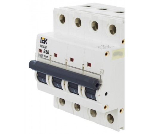 Выключатель автоматический четырехполюсный M06N 4P B 50А 6кА ARMAT  AR-M06N-4-B050  IEK