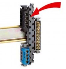 Универсальное основание колодок - для установки клеммных колодок любого типа  004811  Legrand
