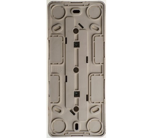 Этюд Сосна О/У Розетка 3-ая с заземлением со шторками 16А 250B  PA16-012D  SE