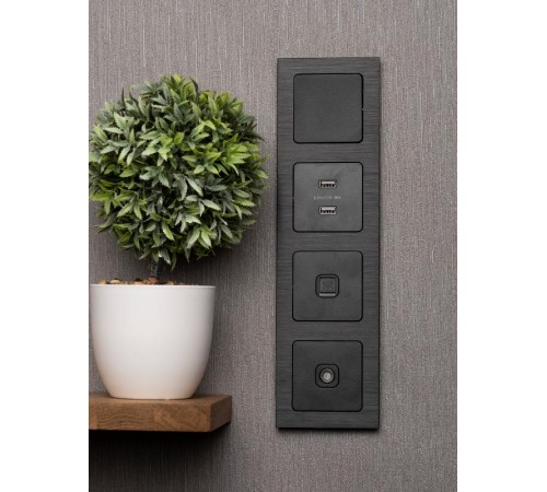 Стокгольм Рамка 4-местная металлическая черная PROxima  EZM-G-305-10  EKF