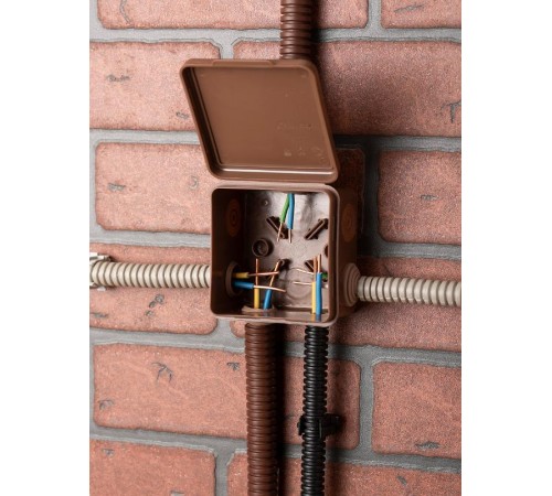 Коробка распределительная КМР-030-031 с крышкой (85х85х50) 7 мембранных вводов тёмное дерево IP54 EKF PROxima  plc-kmr-030-031-t  EKF