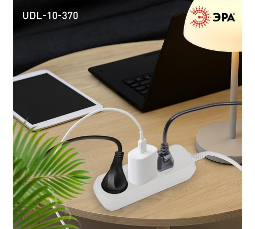 Удлинитель электрический ЭРА UDL-10-370 Greenline 3 розетки без заземления 7м ПВС 2x1мм2   Б0065031  ЭРА