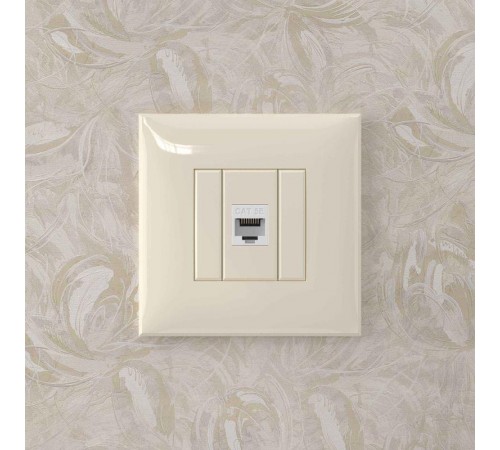 Компьютерная розетка RJ-45 без шторки в стену, кат.5е одинарная, "Avanti", "Ванильная дымка"  4405663  DKC