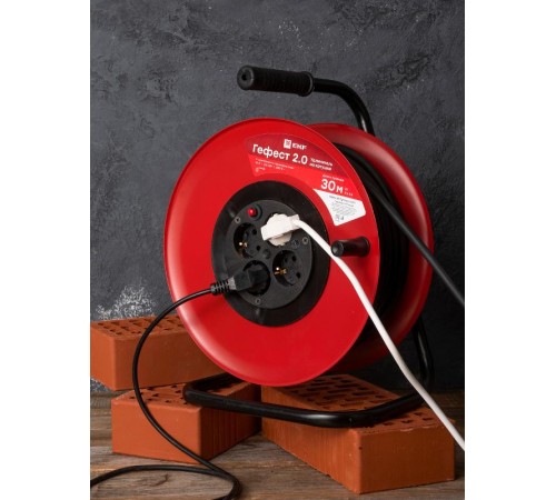 Удлинитель на катушке "Гефест 2.0" 4 гнезда 30м с заземлением и предохранителем КГ 3*2,5 16А/3,5кВт PROxima  UKG02-16-R325-4-30  EKF