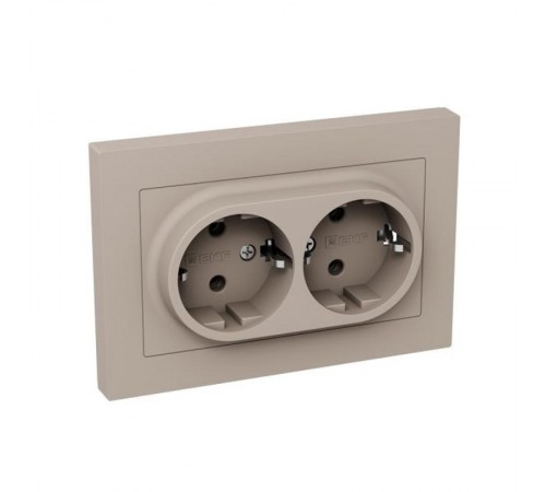 Механизм розетки двойной, 16А, с заземлением, без шторок, с рамкой, кремовый Эпика  UP1-SOI-210 EKF