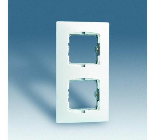 Simon 27 Рамка с суппортом на 3 широкий или 6 узких модулей, без лапок, дюропласт, 227х85мм, белый  27630-65  Simon