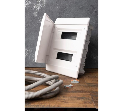 Щит распределительный встраиваемый ЩРВ-П-24 "SlimBox" белая дверца IP41 PROxima  sb-v-24w  EKF