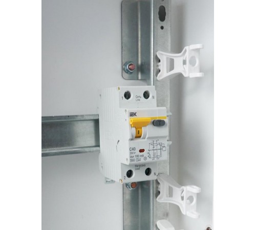 Выключатель автоматический дифференциального тока АВДТ 32 1п+N 40А C 100мА тип A  MAD22-5-040-C-100  IEK