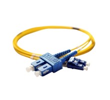 Оптоволоконный шнур OS 1 - одномодовый - SC/LC - длина 3 м  032605  Legrand