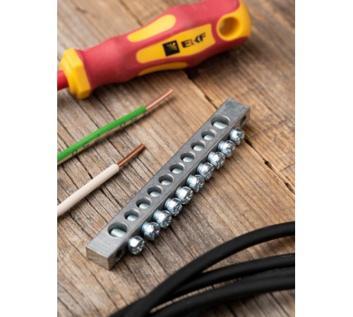 Шина PEN "ноль-земля" (6x9мм) 10 отв. цинк крепеж по краям  sn1-63-10-k  EKF