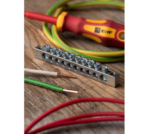 Шина PEN "ноль-земля" (6x9мм) 10 отв. цинк крепеж по краям  sn1-63-10-k  EKF