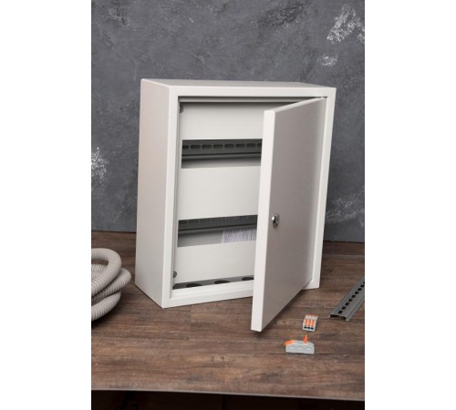 Щит распределительный навесной ЩРН-24 (ВхШхГ) 350х300х120мм IP31 Basic  mb21-24-bas  EKF