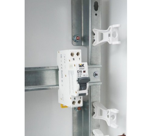 Выключатель автоматический дифференциального тока АВДТ B06S 1P+NP C16 30мА тип A (18мм) ARMAT IEK  AR-B06S-1N-C16A030  IEK