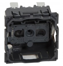 Celiane Мех Розетка 2К французский стандарт  067110  Legrand