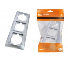 Рамка 3-х постовая вертикальная серебр. металлик "Лама"   SQ1815-0234  TDM