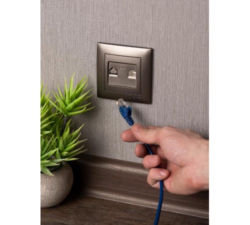 Валенсия лицевая панель розетки RJ-45 1-местная графит EKF PROxima   ESK01-L-035-60   EKF