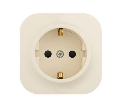 Quteo Слоновая кость Розетка с заземлением со шторками  782250  Legrand