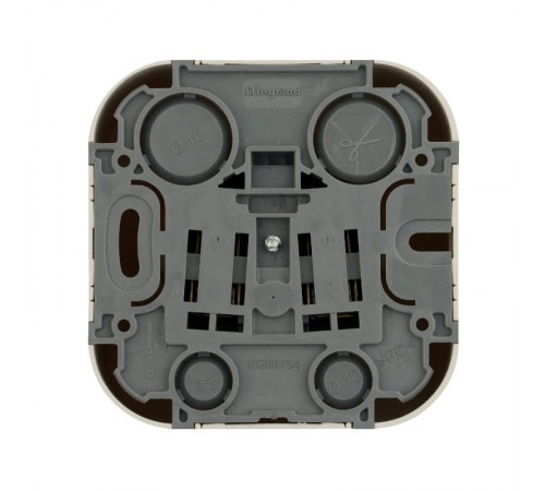 Quteo Слоновая кость Розетка с заземлением со шторками  782250  Legrand