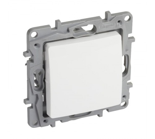 Etika Белый Переключатель промежуточный 1-клавишный, винтовые клеммы, 10AX, 250 В  672209  Legrand