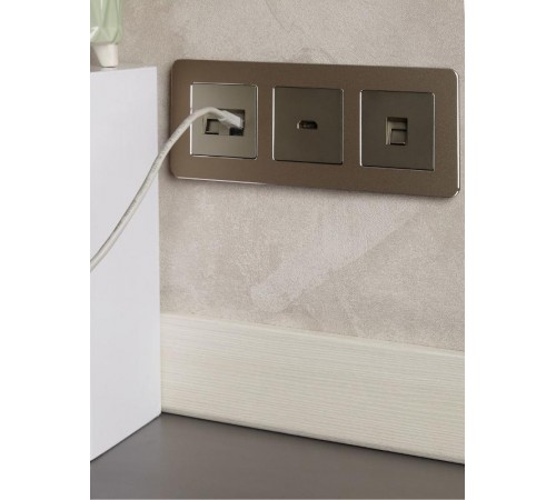 BRITE Розетка HDMI РHDMI-0-БрШ шампань   BR-H10-K37  IEK