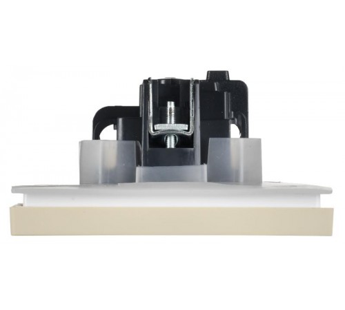 FORTE&PIANO Розетка с заземлением, со шторками, с крышкой в/к 16А IP44 FP421 ваниль  FP-R16-16-44-K10  IEK