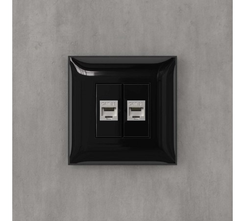 Компьютерная розетка RJ-45 без шторки в стену, кат.5e двойная экранированная, "Avanti", "Черный квадрат"  4402764  DKC