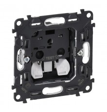 Valena Мех IN'MATIC Розетка б/з, со шторками, безвинт.зажим  753016  Legrand