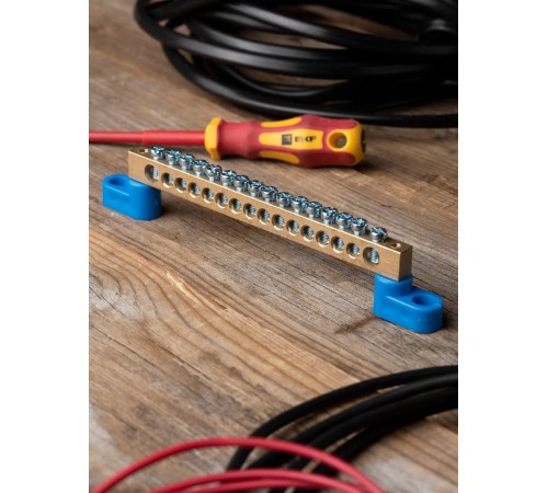 Шина "0" N (8х12мм) 16 отверстий латунь 2 синих угловых изолятора EKF PROxima  sn0-125-16-2  EKF