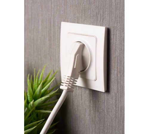 Стокгольм Розетка 1-местная с/з 16А белая с защ. штор. PROxima  EXR16-028-10  EKF