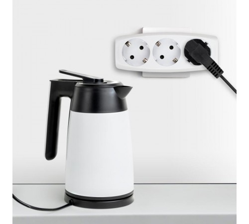 Тройник SP-3e-W  3гн, c заземл, со шторками (белый) (10/60/960) C0045529  ЭРА