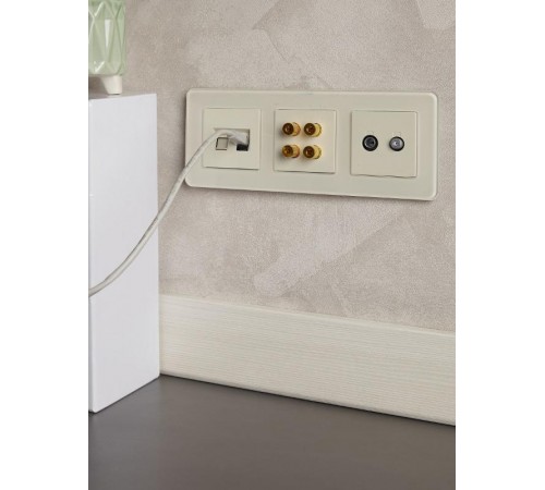 BRITE АудиоРозетка 4-местная РА10-БрКр бежевый  BR-S40-K10  IEK