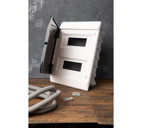 Щит распределительный встраиваемый ЩРВ-П-24 "SlimBox" IP41 PROxima  sb-v-24  EKF