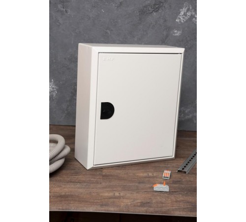 Щит распределительный навесной ЩРН-18 (ВхШхГ) 350х300х120мм IP31 PROxima пласт. замок  mb21-18n  EKF