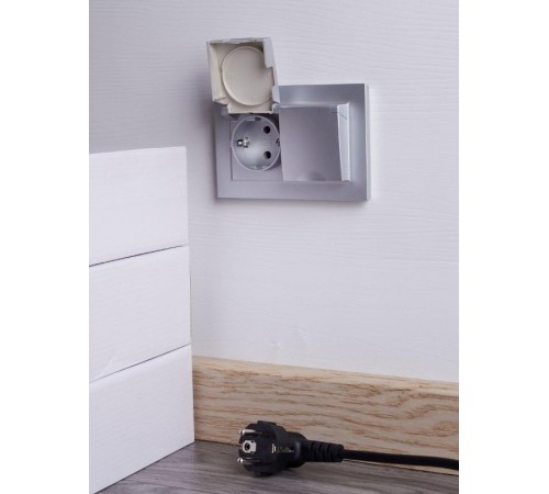 BRITE Розетка 2-ая с крышкой 16А в сб IP44 РСбш12-3-44-БрА алюминий  BR-R26-16-44-K47-F  IEK