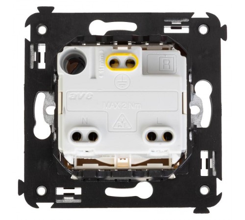 Розетка с крышкой в стену, 2P+E, "Avanti", "Ванильная дымка"  4405013  DKC